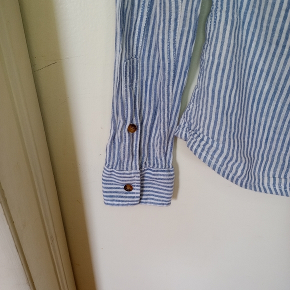 Abercrombie & Fitch long sleeve shirt - Picture 6 of 6